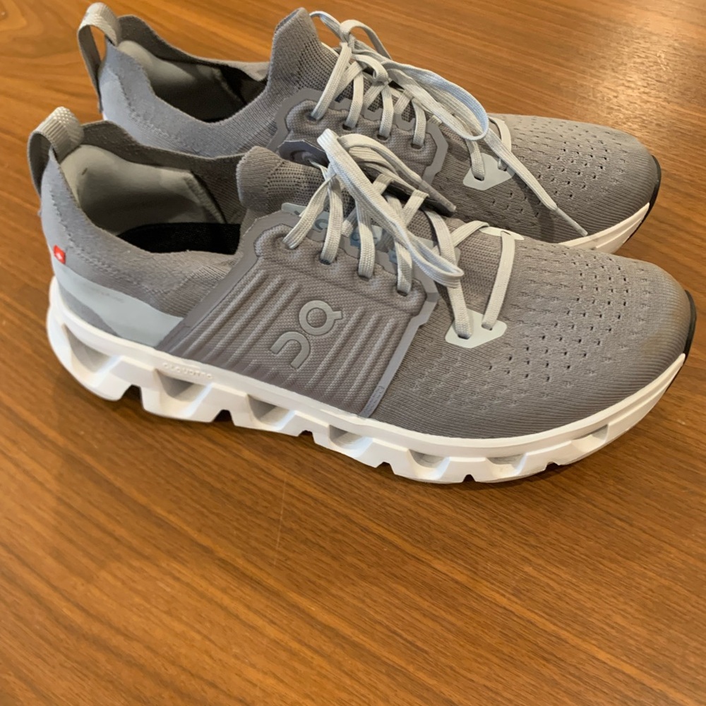 OnCloud Men’s Cloudswift 4 - Gray/9.5 - Picture 4 of 6